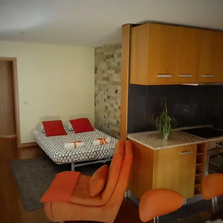 Orange *